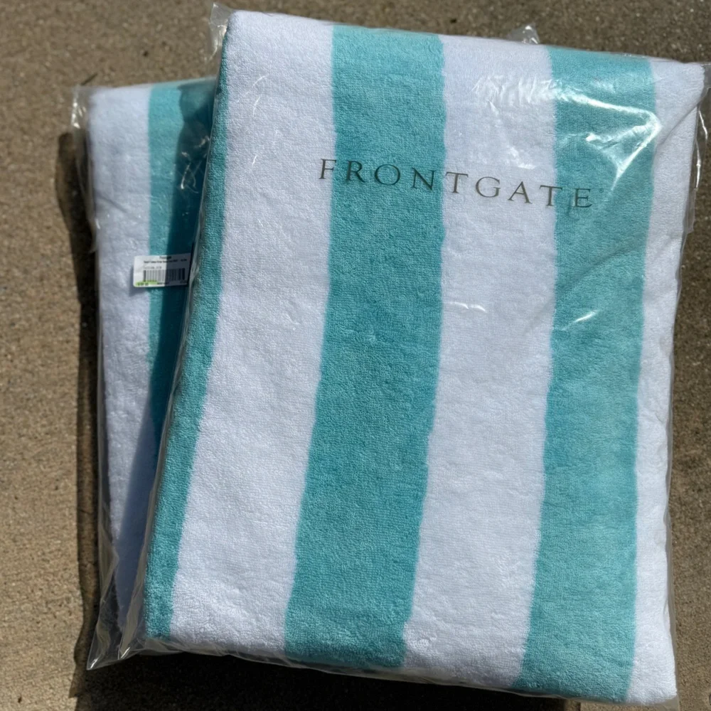Frontgate Resort Beach Towels - Set of 2 - NWT - Picture 13 of 16